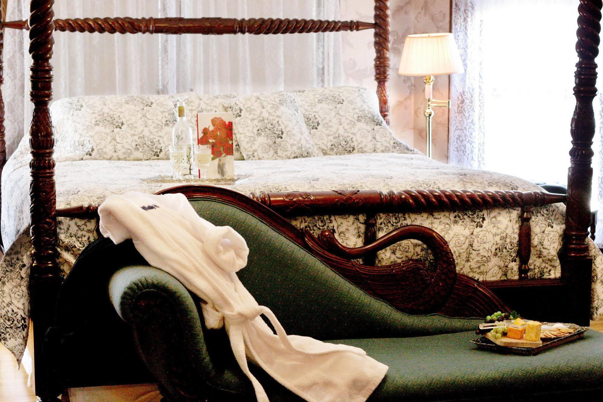 Westby House Inn Εξωτερικό φωτογραφία